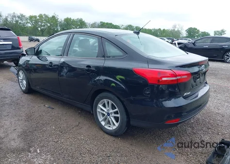 2017 Ford Focus Se z USA, uszkodzony, nr VIN 1FADP3F23HL346826